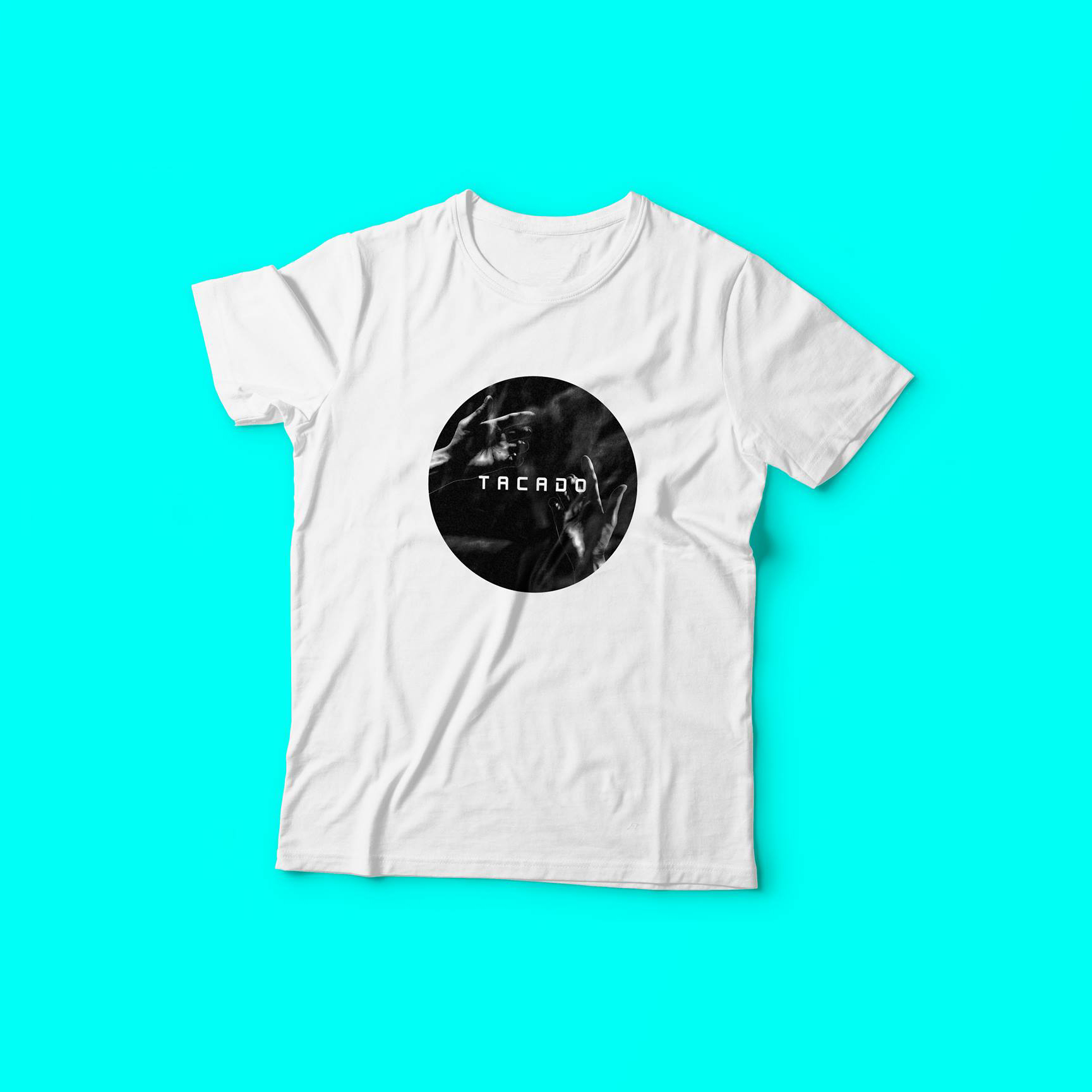 Tacado circular logo white t-shirt.